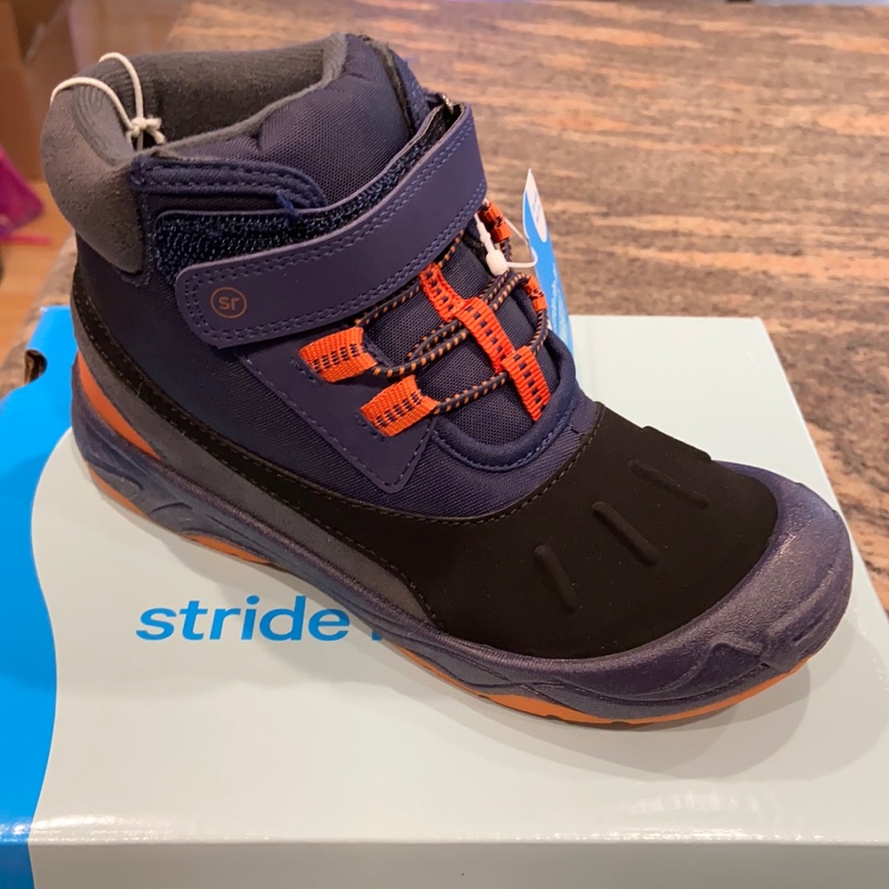 Boys boots